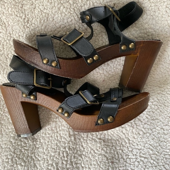 Retro style sandals with adjustable straps and block heel Size: 10 - XL - Picture 4 of 11